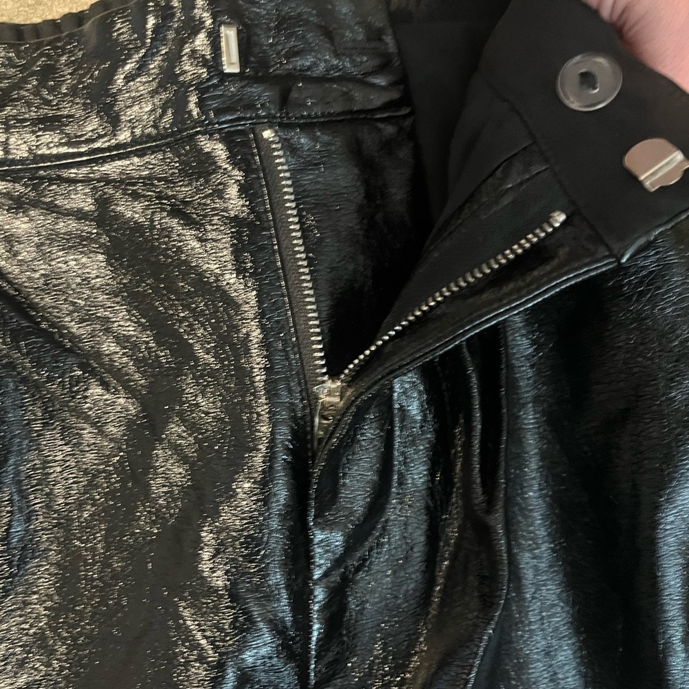 Vince Glossy Black Women's Shorts - Picture 5 of 6
